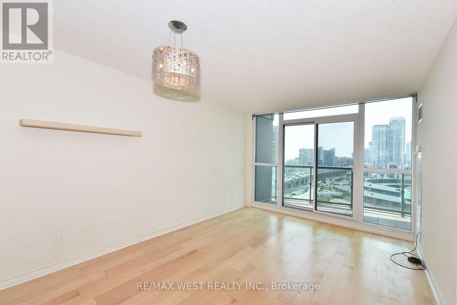 1512 - 25 Lower Simcoe Street, Toronto, Ontario  M5J 3A1 - Photo 12 - C13241838