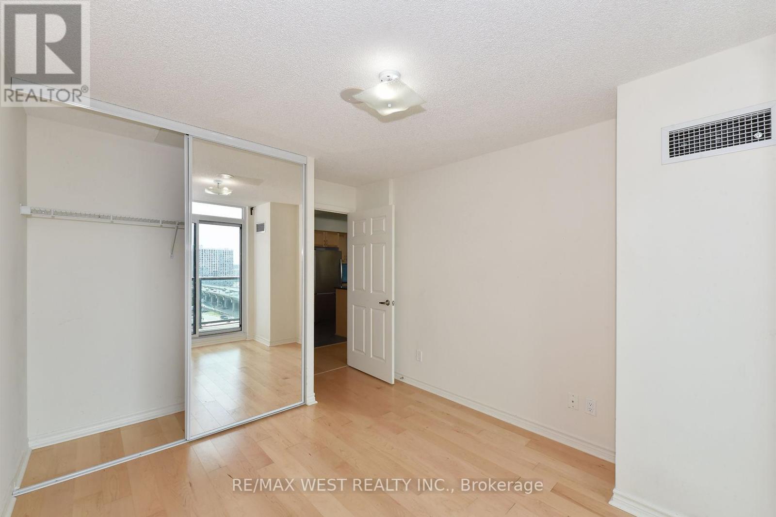 1512 - 25 Lower Simcoe Street, Toronto, Ontario  M5J 3A1 - Photo 18 - C13241838