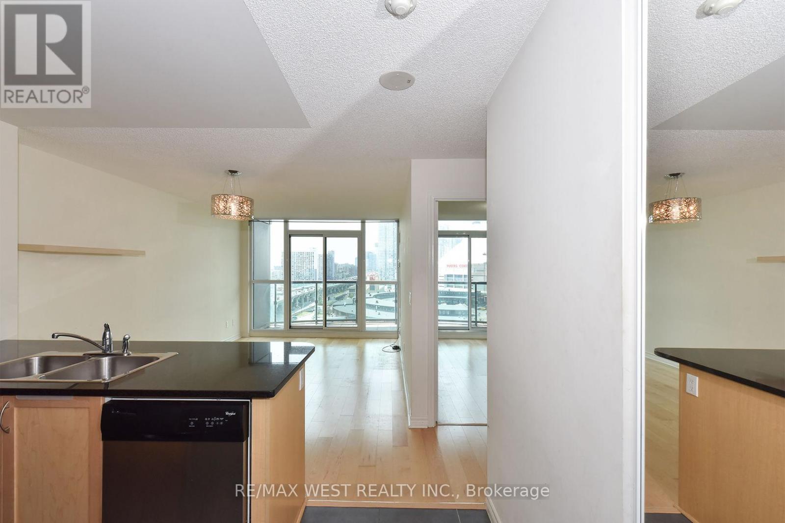 1512 - 25 Lower Simcoe Street, Toronto, Ontario  M5J 3A1 - Photo 8 - C13241838