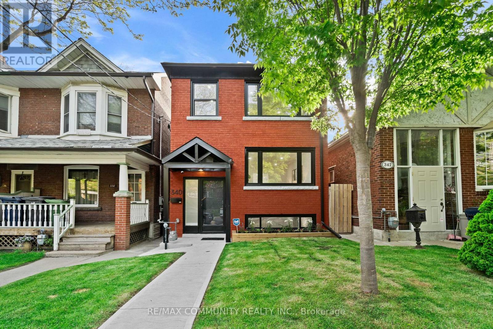 340 ALBANY AVENUE, Toronto, Ontario