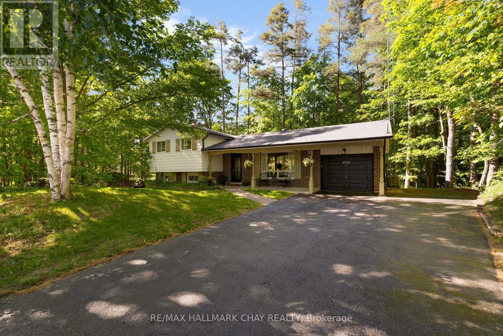 3724 Whitecap Drive, Innisfil, Ontario  L9S 2L4 - Photo 1 - N13241646