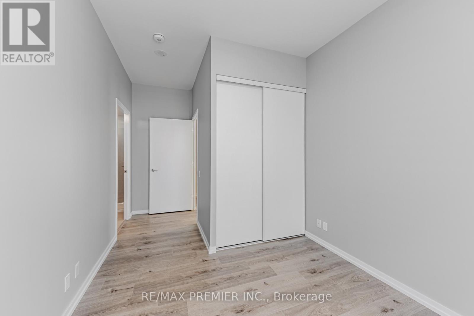 207 - 1000 Portage Parkway, Vaughan, Ontario  L4K 0L1 - Photo 13 - N13241666