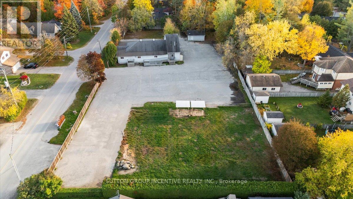 2044 25th Side Road, Innisfil, Ontario  L9S 1Z2 - Photo 1 - N13241730