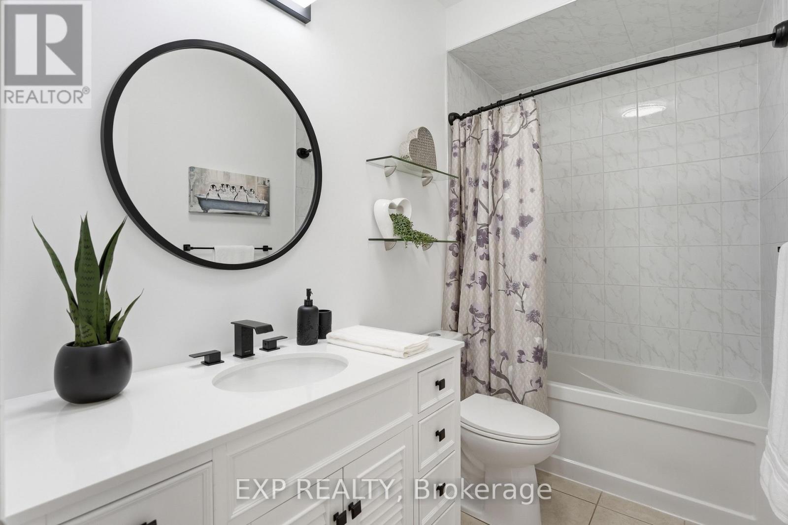 25 Manor Forest Road, East Gwillimbury (Mt Albert), Ontario  L0G 1M0 - Photo 22 - N13241748
