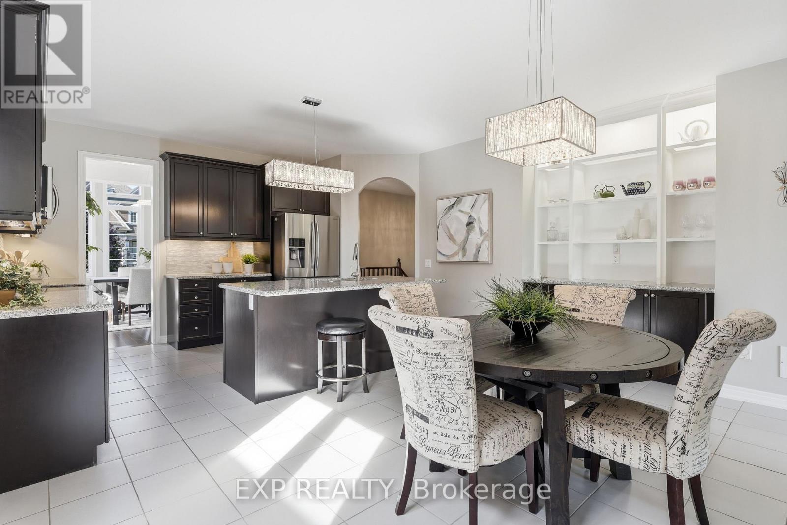 25 Manor Forest Road, East Gwillimbury (Mt Albert), Ontario  L0G 1M0 - Photo 9 - N13241748