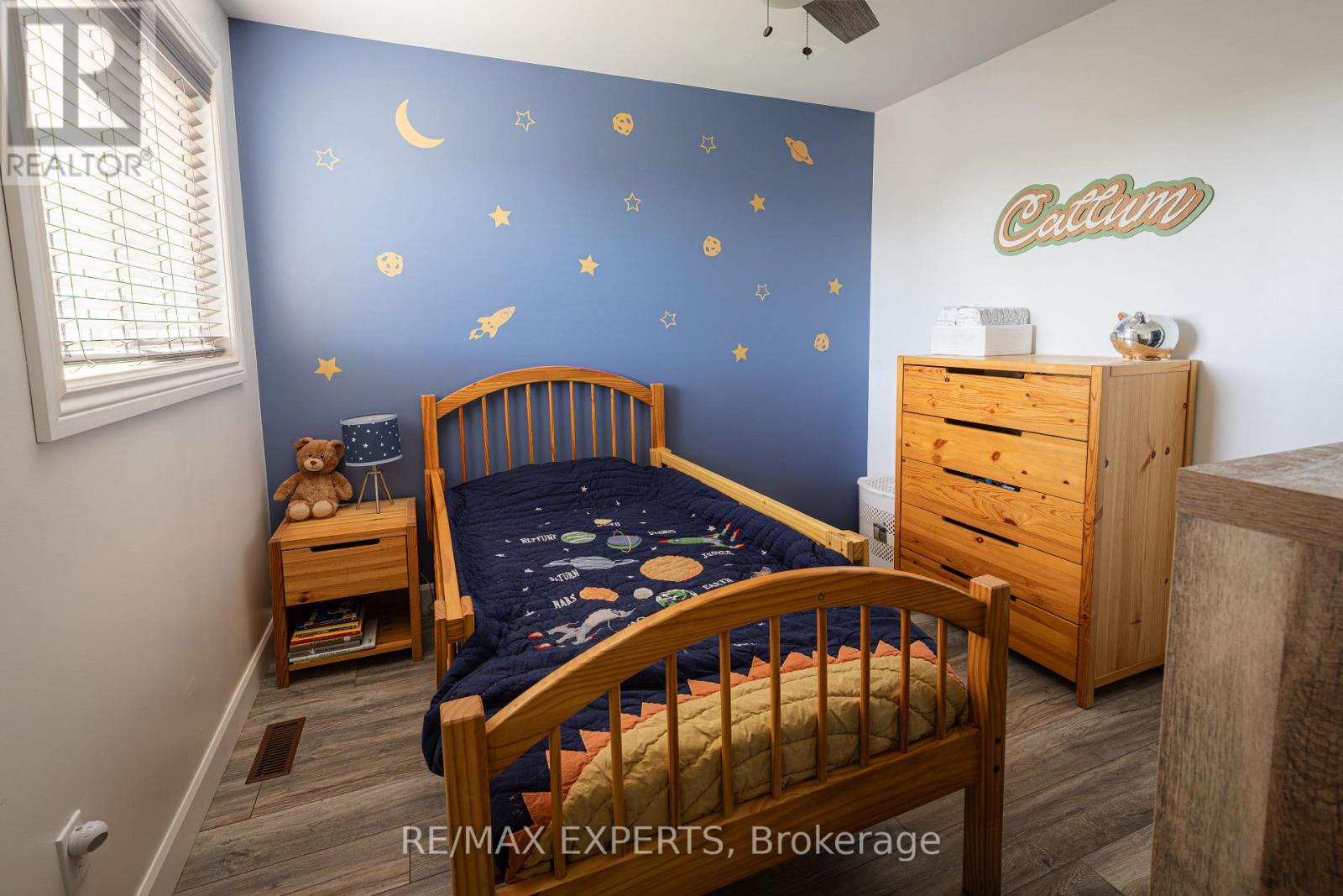 213 Melbourne Drive, Bradford West Gwillimbury (Bradford), Ontario  L3Z 2Y8 - Photo 17 - N13241798