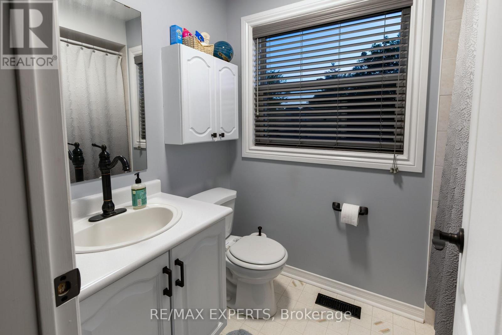 213 Melbourne Drive, Bradford West Gwillimbury (Bradford), Ontario  L3Z 2Y8 - Photo 20 - N13241798
