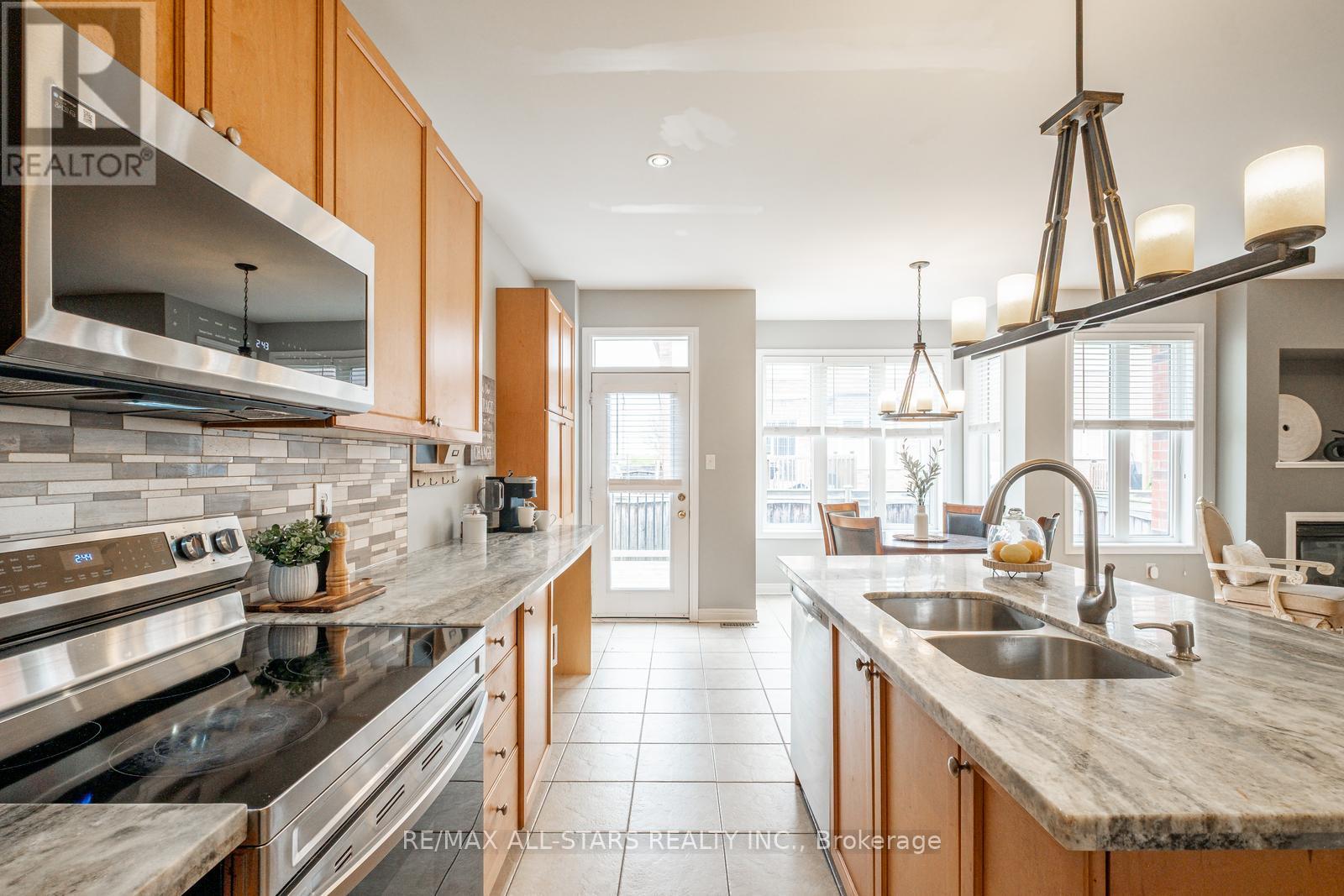 43 Horsedreamer Lane, Whitchurch-Stouffville, Ontario  L4A 0G6 - Photo 12 - N13241920