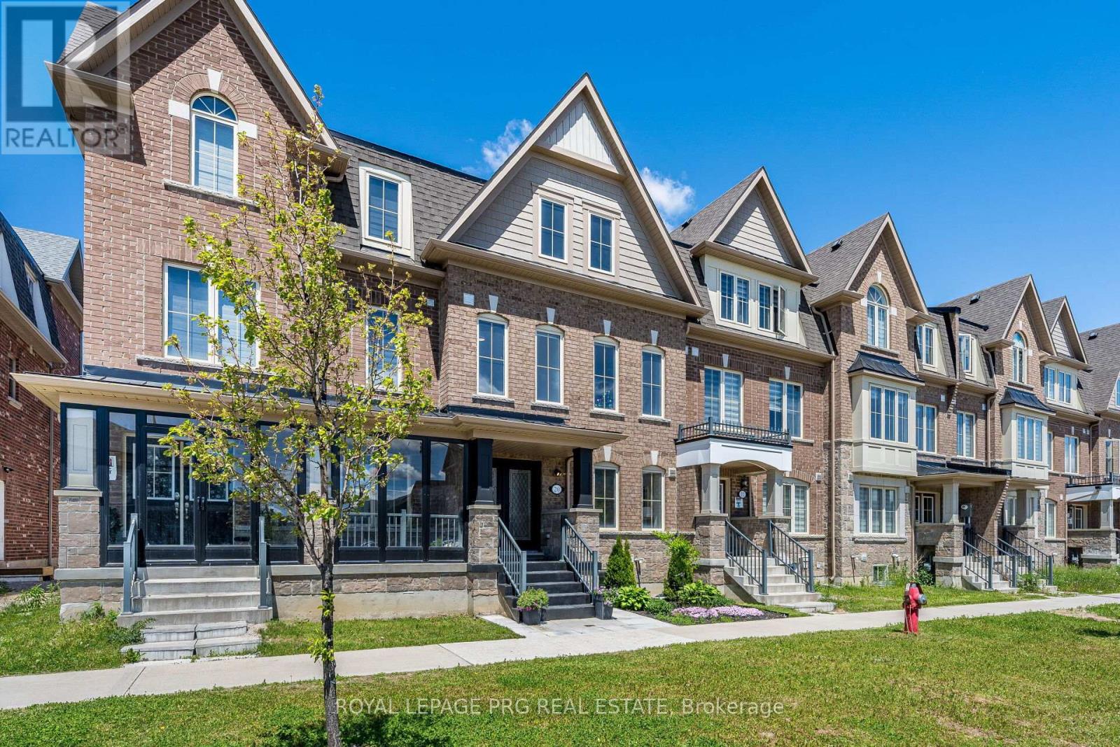20 Remembrance Road, Brampton, Ontario  L7A 4Y8 - Photo 3 - W13237326