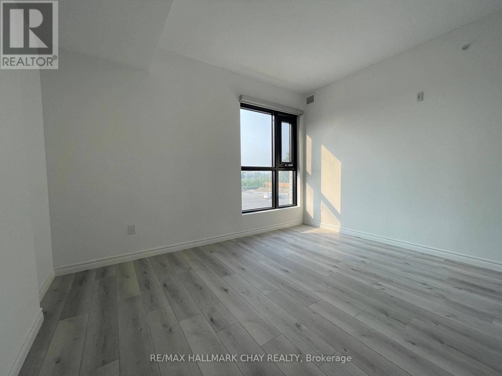 203 - 30 Hanmer Street W, Barrie (West Bayfield), Ontario  L4N 0J8 - Photo 29 - S13241876