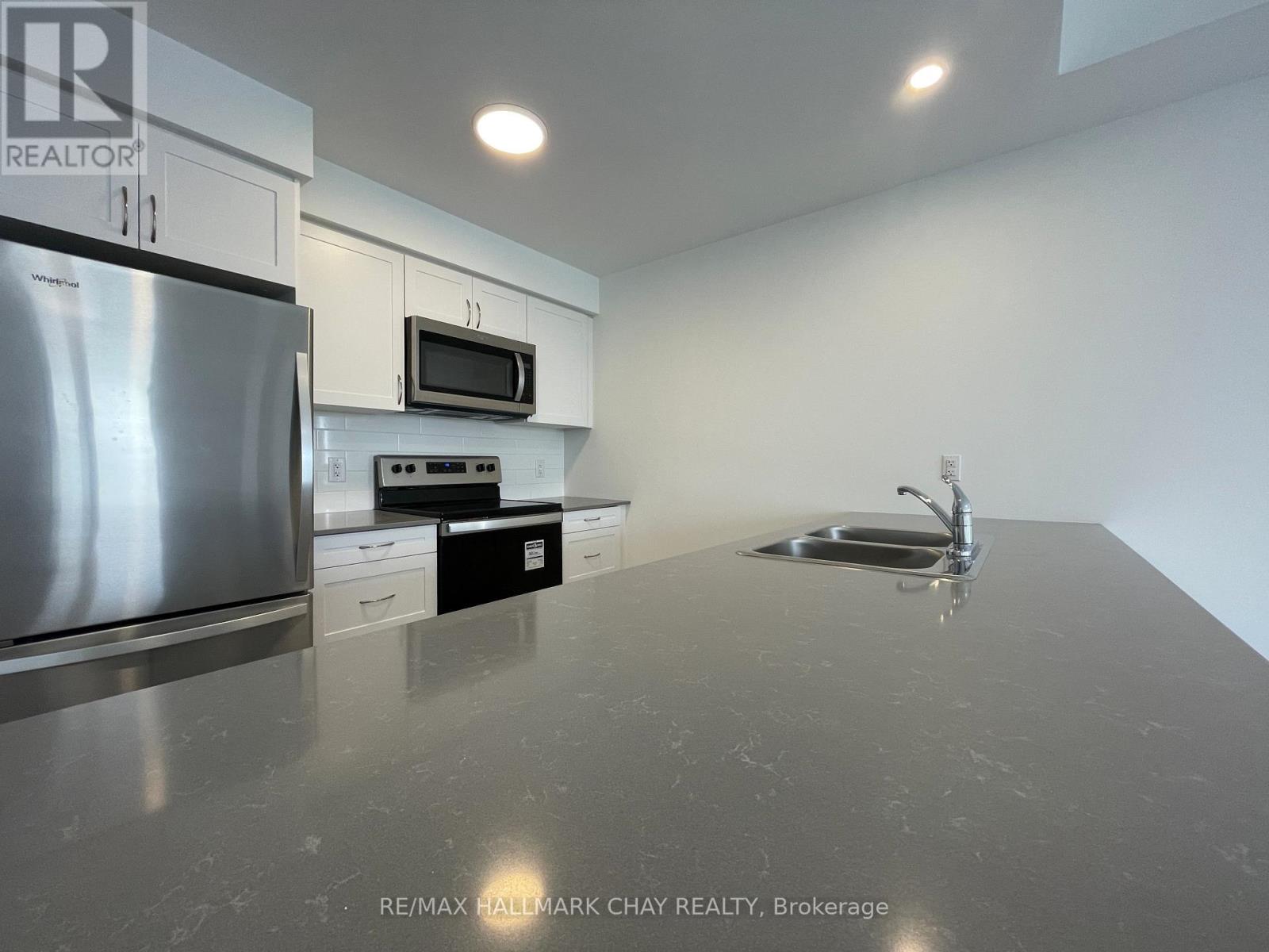 203 - 30 Hanmer Street W, Barrie (West Bayfield), Ontario  L4N 0J8 - Photo 8 - S13241876