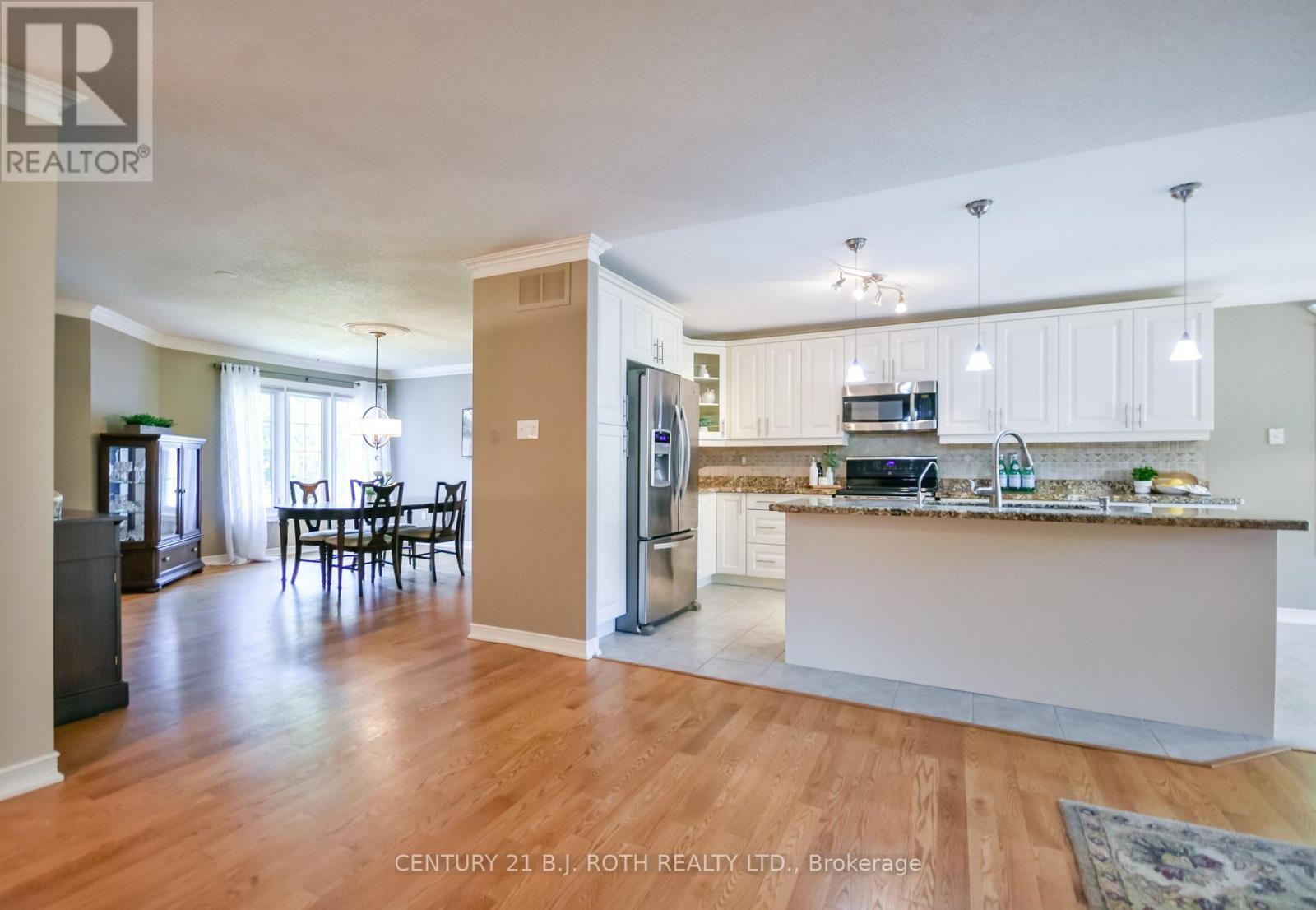 112 Silver Birch Avenue, Wasaga Beach, Ontario  L9Z 1N2 - Photo 14 - S13241956
