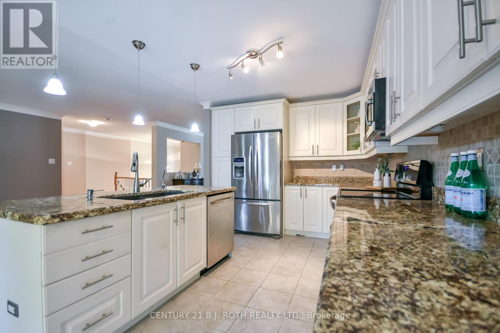 112 Silver Birch Avenue, Wasaga Beach, Ontario  L9Z 1N2 - Photo 6 - S13241956