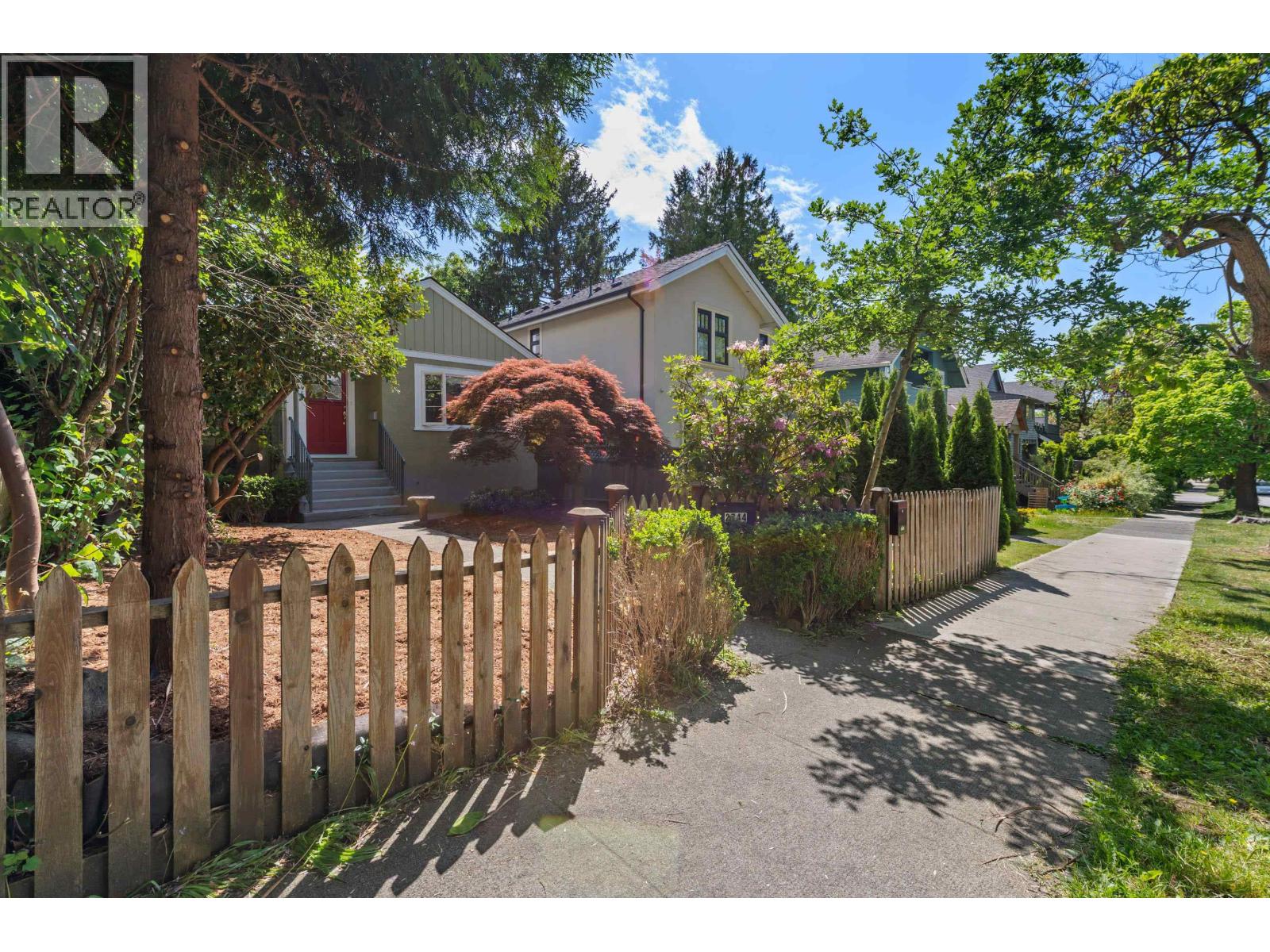 2744 W 10th Avenue, Vancouver, British Columbia  V6K 2J9 - Photo 3 - R3131917