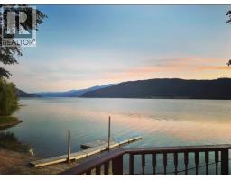 620 APPLEGROVE Road, Fauquier, British Columbia