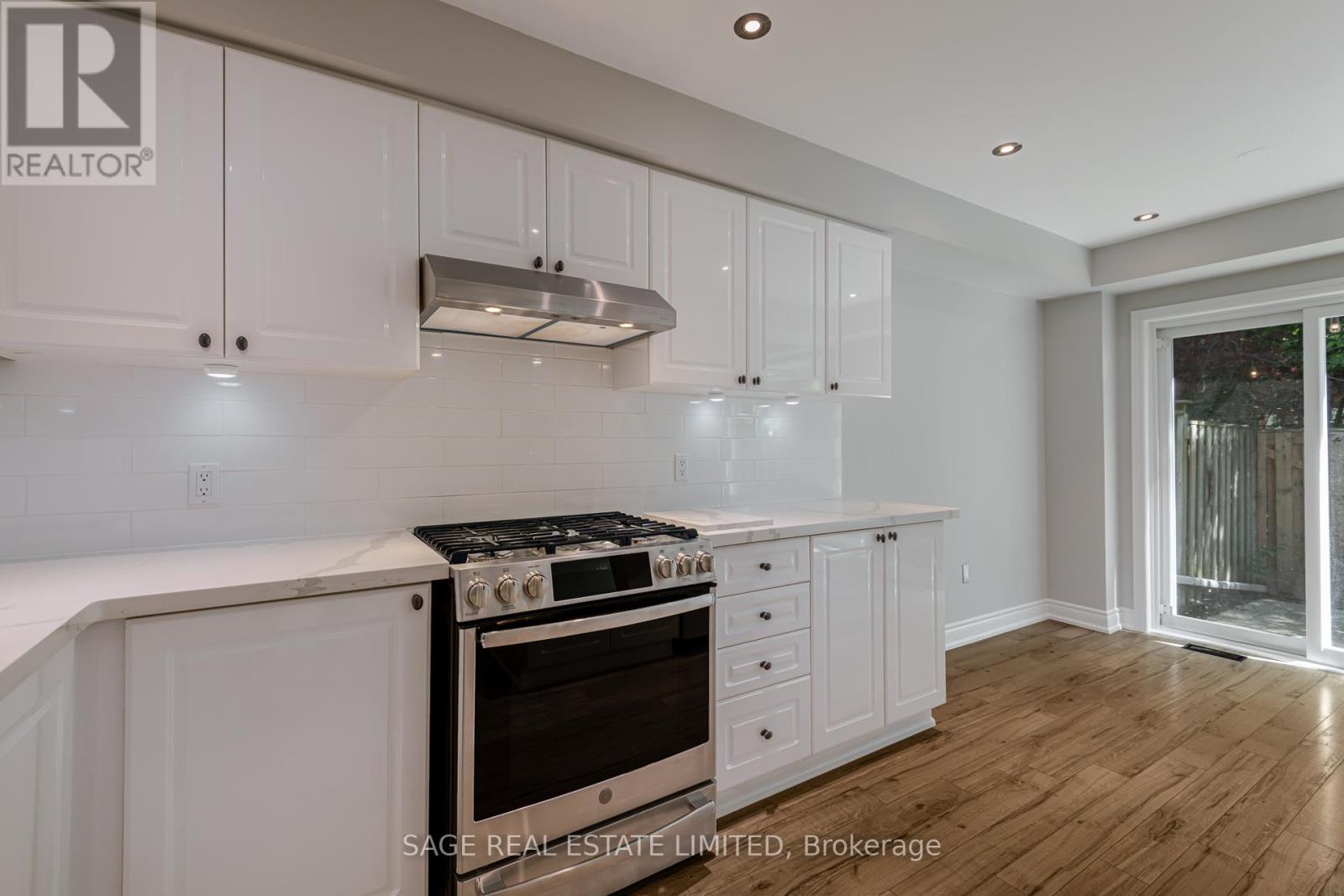 10 - 5427 Lakeshore Road, Burlington, Ontario  L7L 1E1 - Photo 15 - W13241818