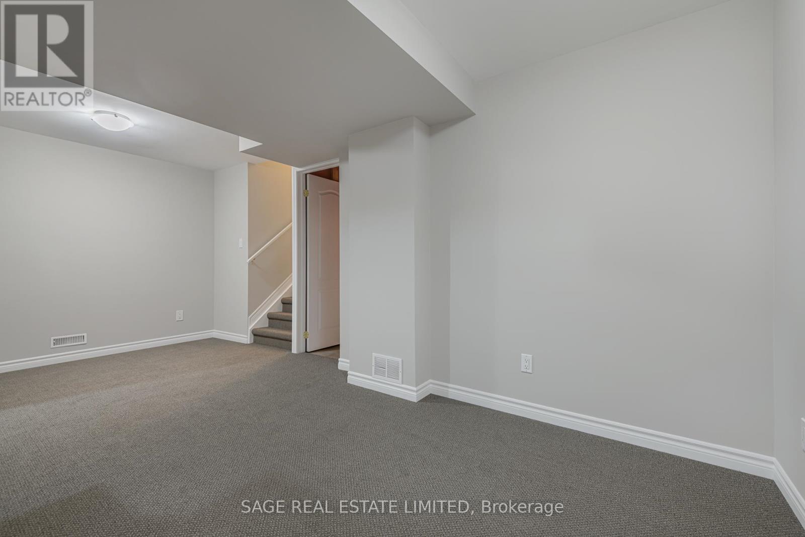 10 - 5427 Lakeshore Road, Burlington, Ontario  L7L 1E1 - Photo 32 - W13241818