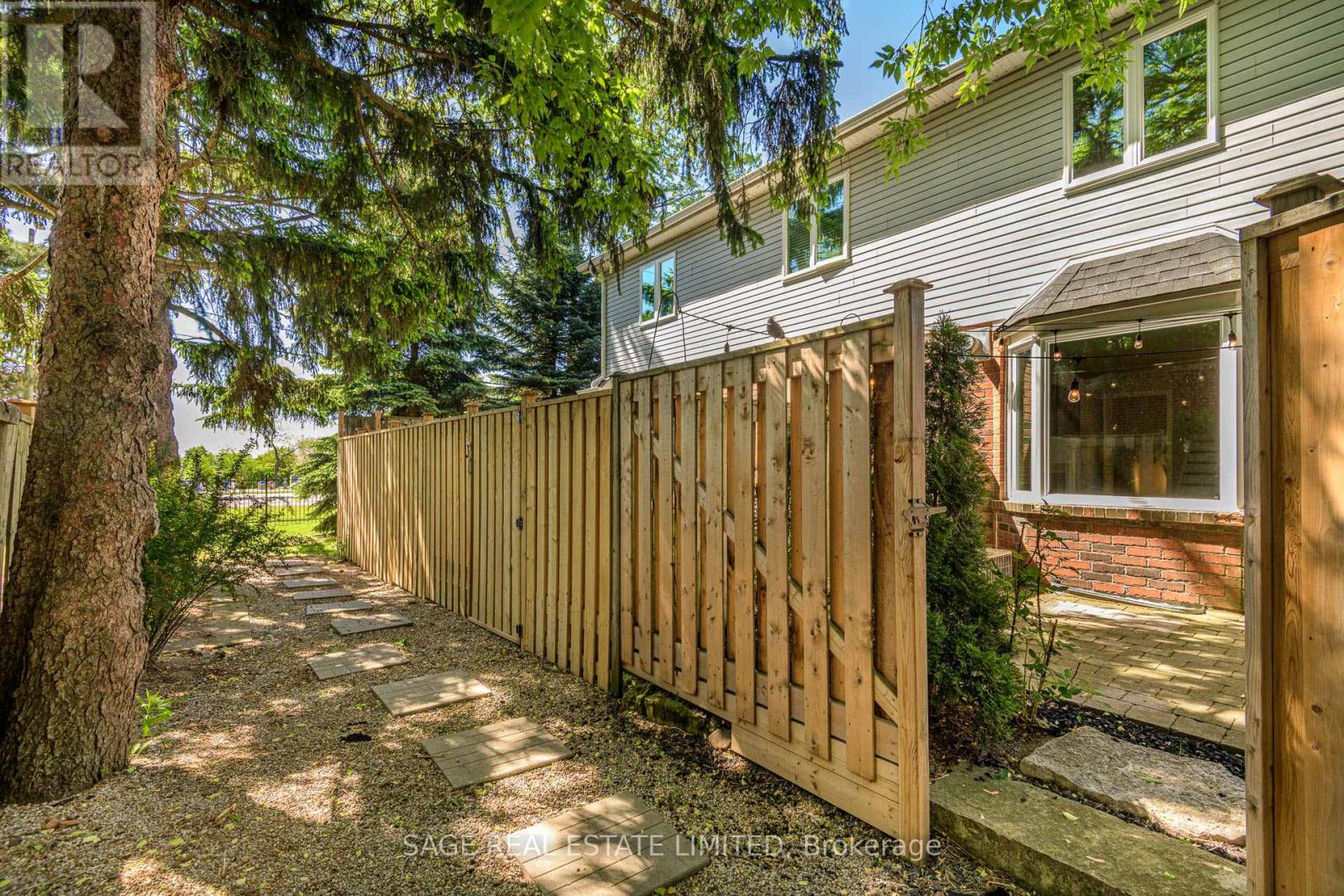 10 - 5427 Lakeshore Road, Burlington, Ontario  L7L 1E1 - Photo 36 - W13241818