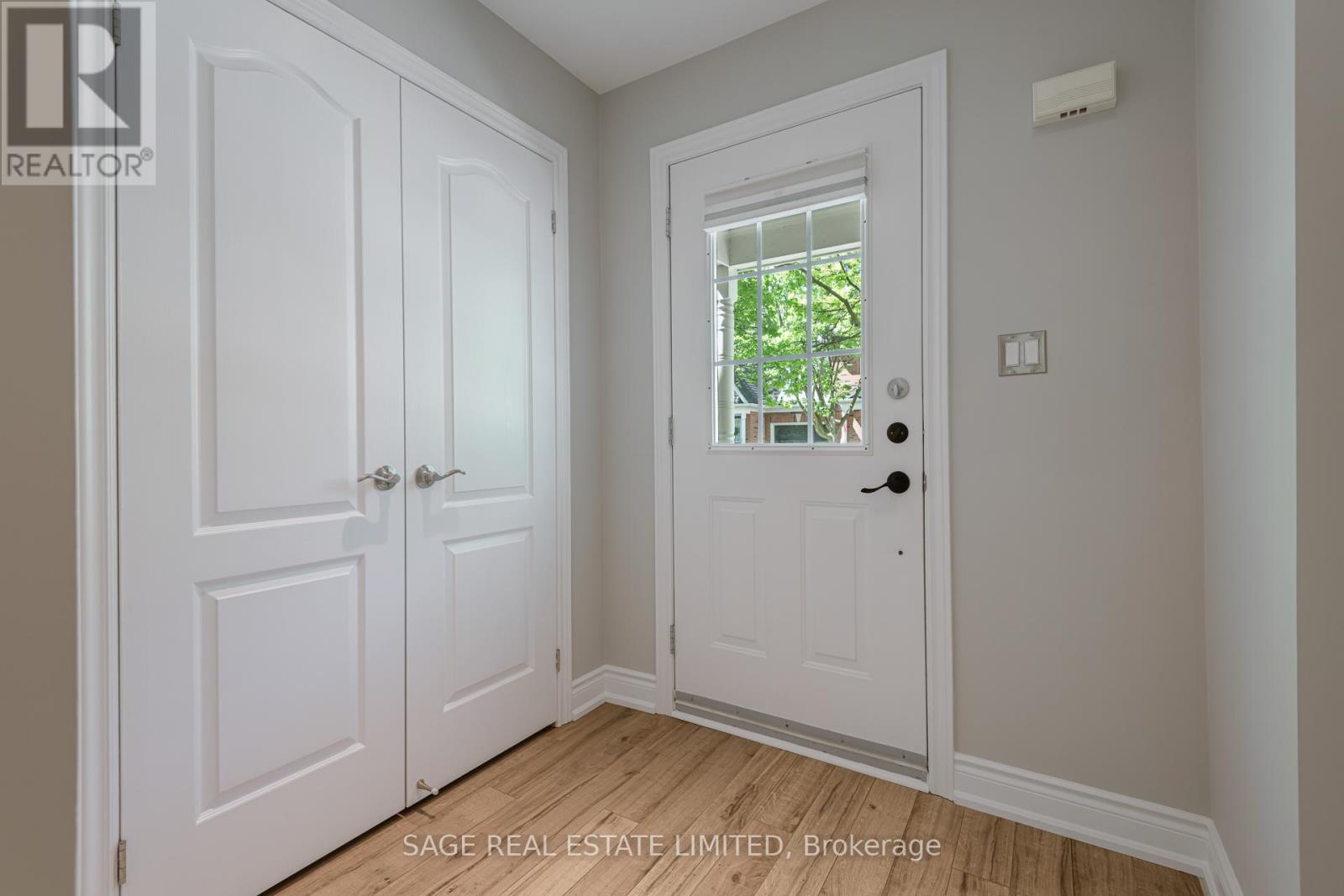 10 - 5427 Lakeshore Road, Burlington, Ontario  L7L 1E1 - Photo 5 - W13241818