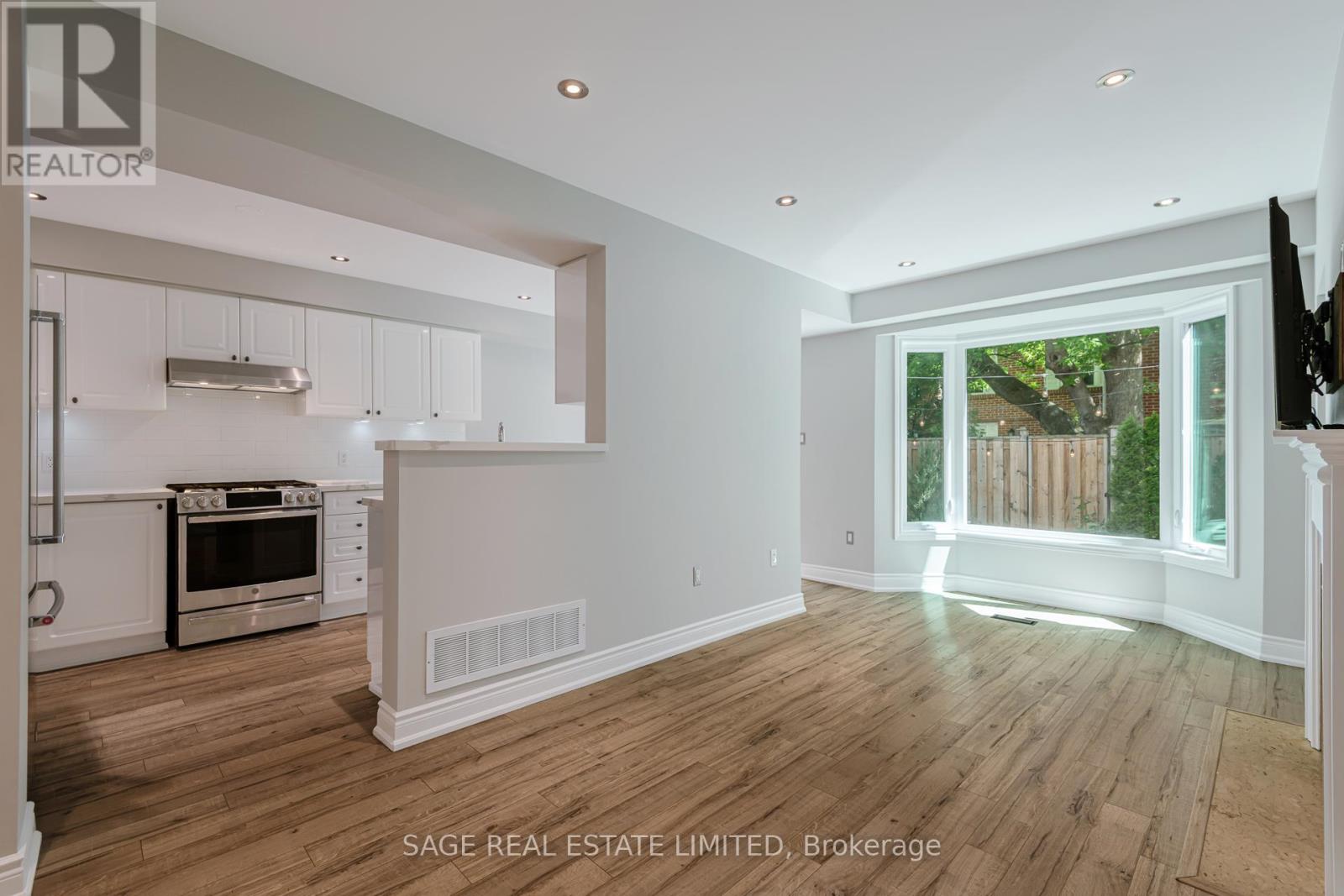10 - 5427 Lakeshore Road, Burlington, Ontario  L7L 1E1 - Photo 7 - W13241818