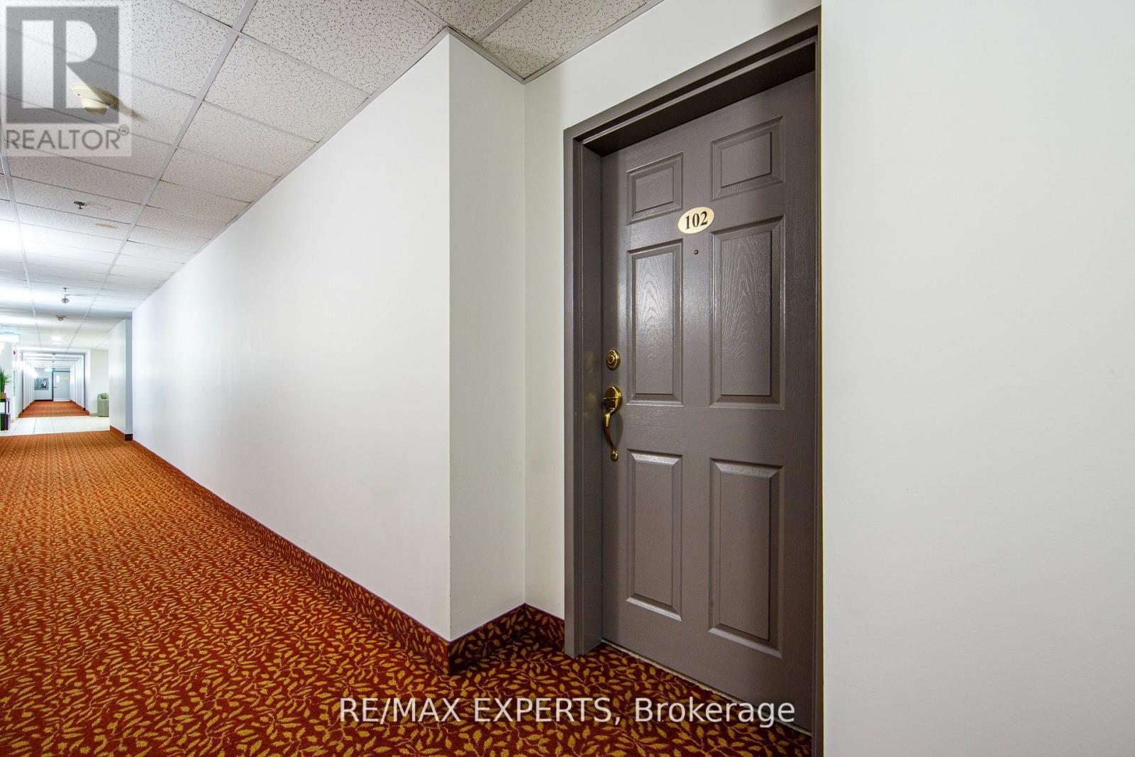 102 - 391 Plains Road E, Burlington, Ontario  L7T 4M2 - Photo 3 - W13241836