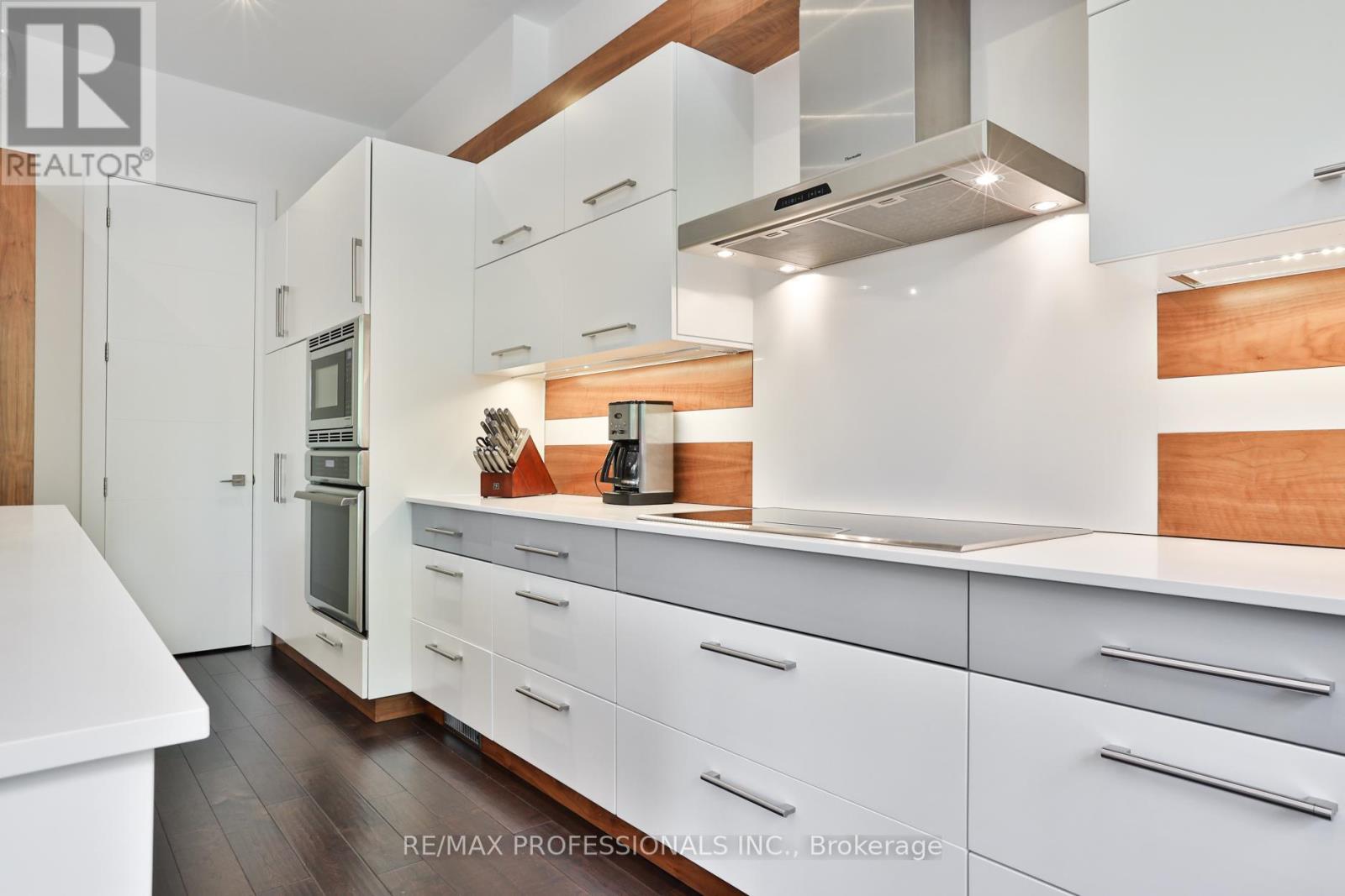 54 Renown Road, Toronto, Ontario  M9A 2E5 - Photo 16 - W13241926