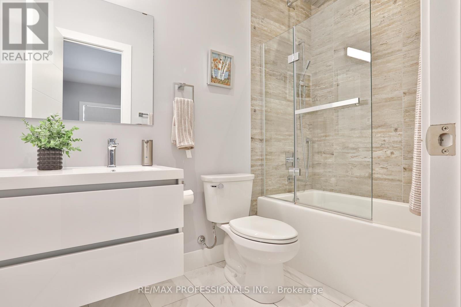 54 Renown Road, Toronto, Ontario  M9A 2E5 - Photo 34 - W13241926