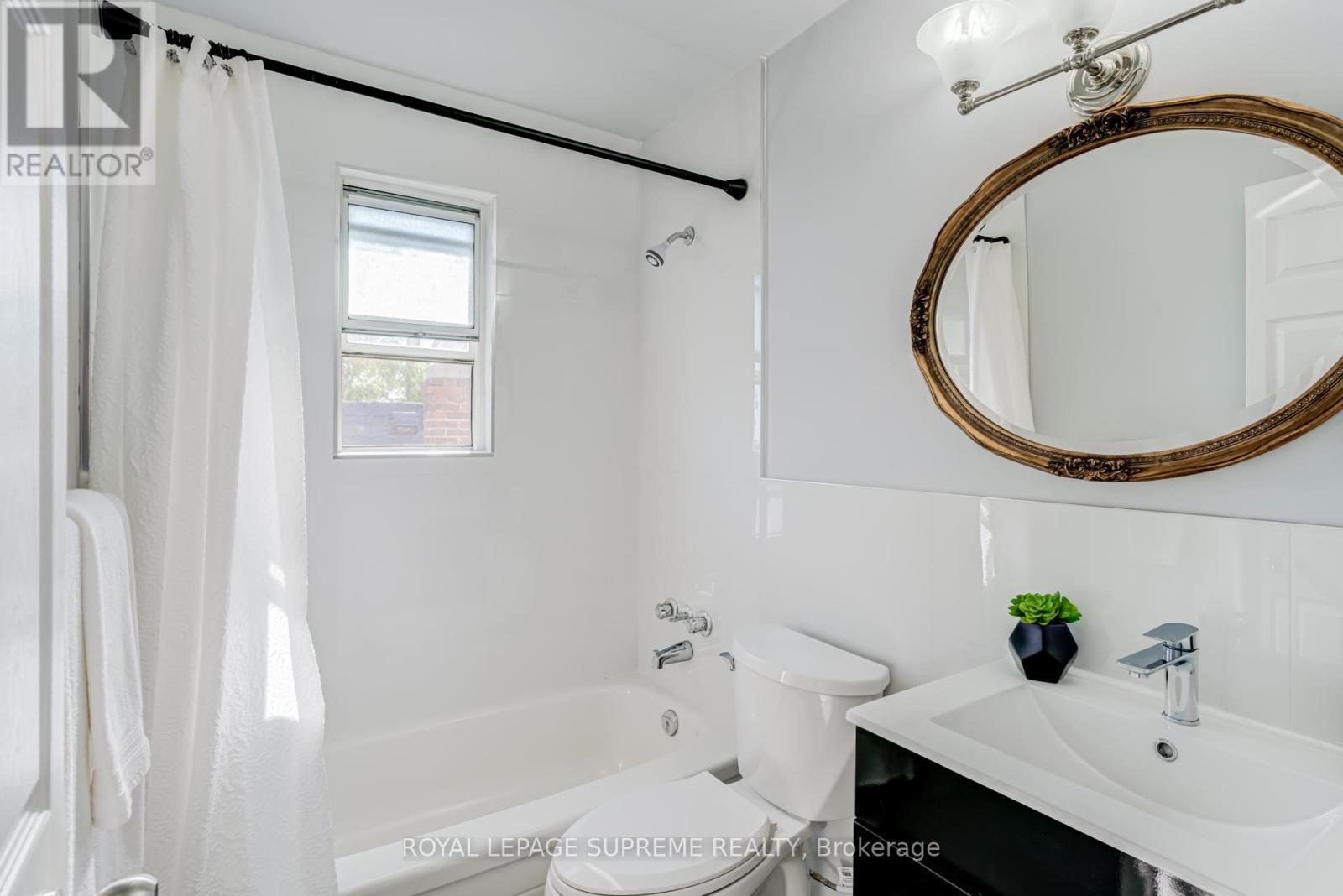 45 Beechborough Avenue, Toronto, Ontario  M6M 1Z2 - Photo 30 - W13241934