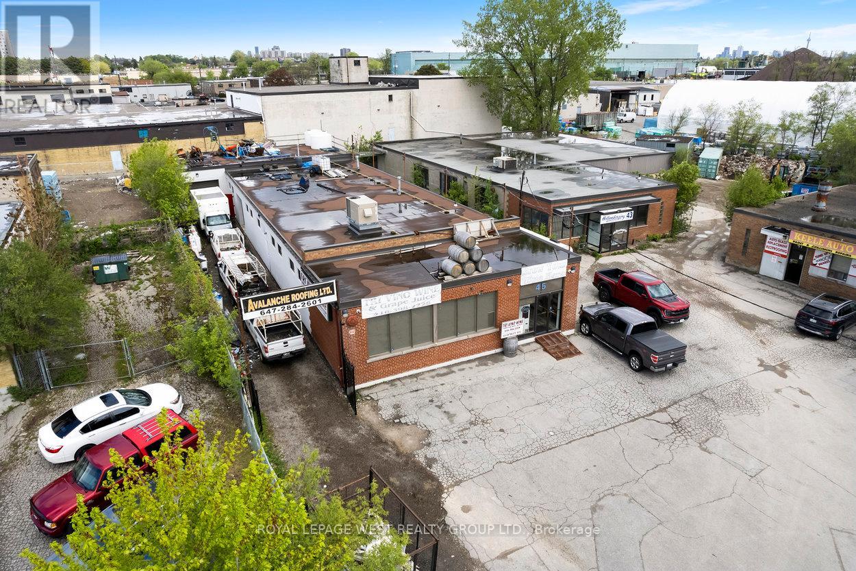 45 DENSLEY AVENUE, Toronto, Ontario