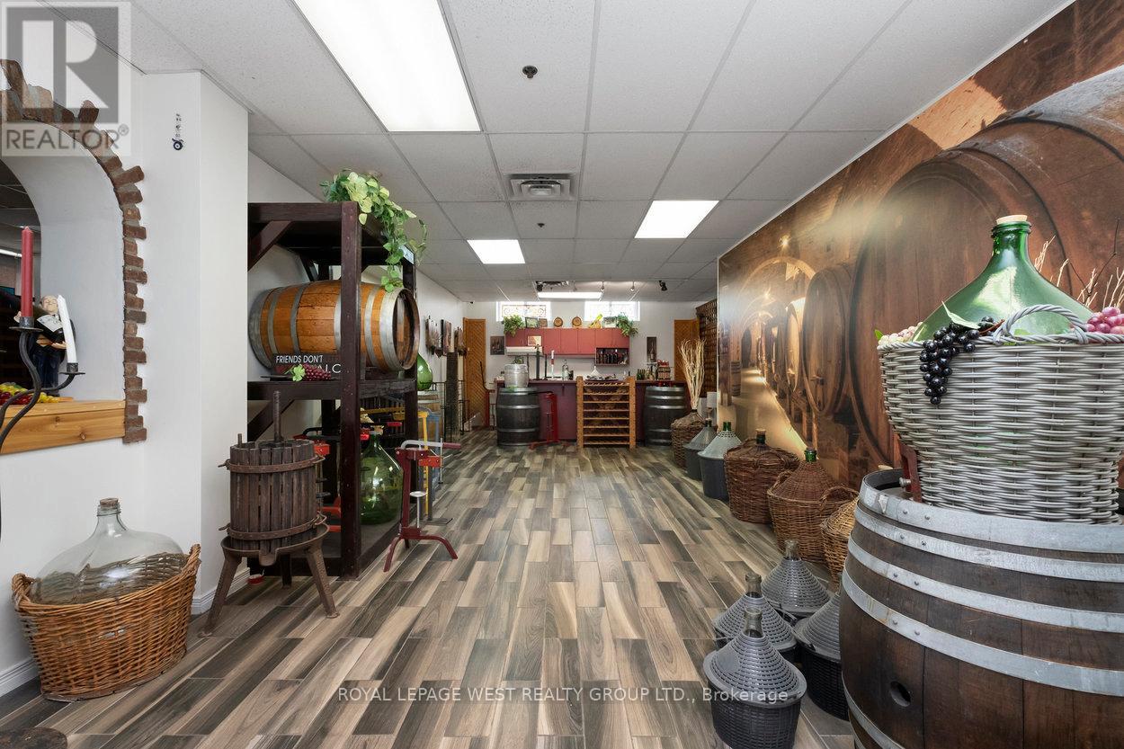 45 Densley Avenue, Toronto, Ontario  M6M 2P5 - Photo 15 - W13241976