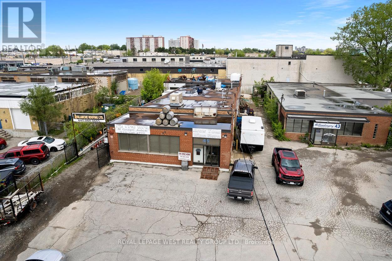 45 Densley Avenue, Toronto, Ontario  M6M 2P5 - Photo 2 - W13241976
