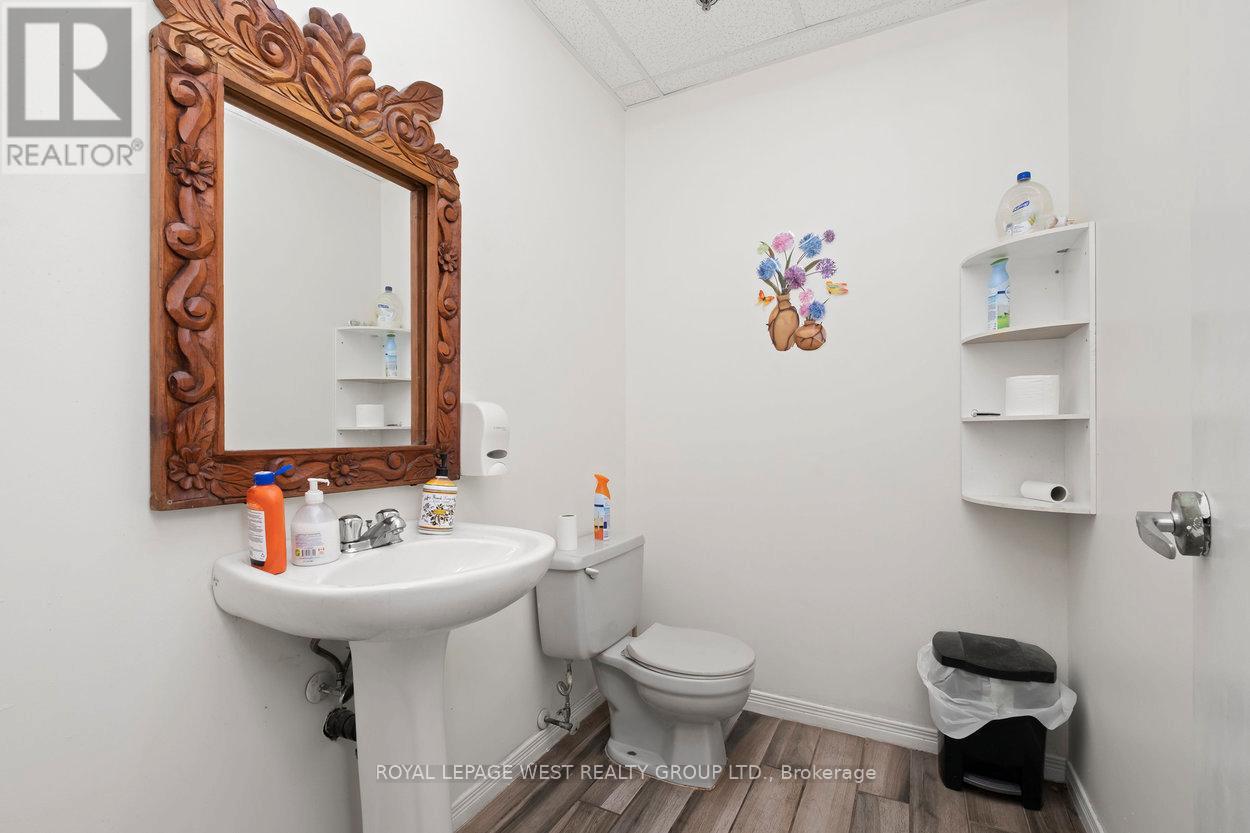 45 Densley Avenue, Toronto, Ontario  M6M 2P5 - Photo 31 - W13241976