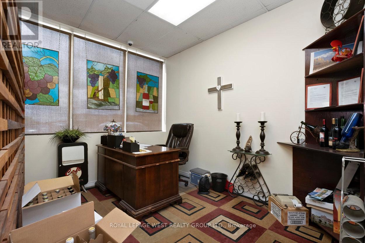 45 Densley Avenue, Toronto, Ontario  M6M 2P5 - Photo 39 - W13241976