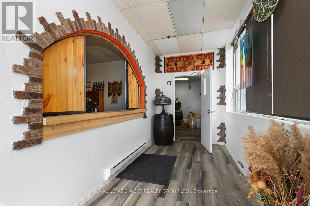 45 Densley Avenue, Toronto, Ontario  M6M 2P5 - Photo 8 - W13241976