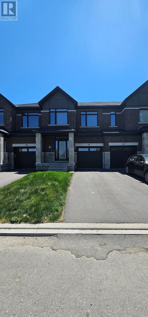 47 MOOSONEE CRESCENT, Ottawa, Ontario