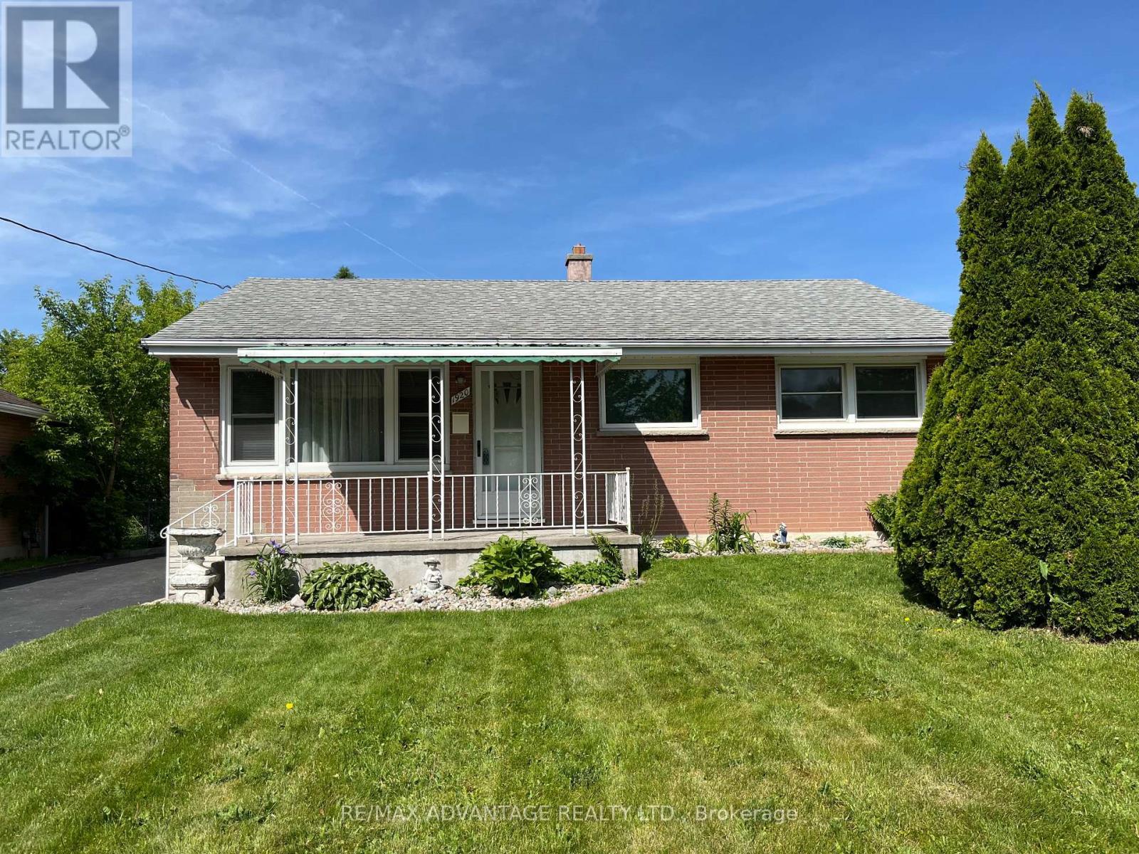 1920 DULUTH CRESCENT, London East, Ontario