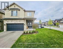 35 CUTTS CRESCENT, Hamilton, Ontario