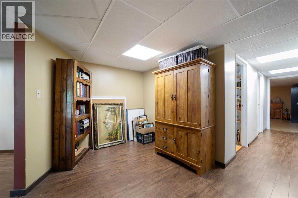 4404 49 Street, Hardisty, Alberta  T0B 1V0 - Photo 38 - A2317078