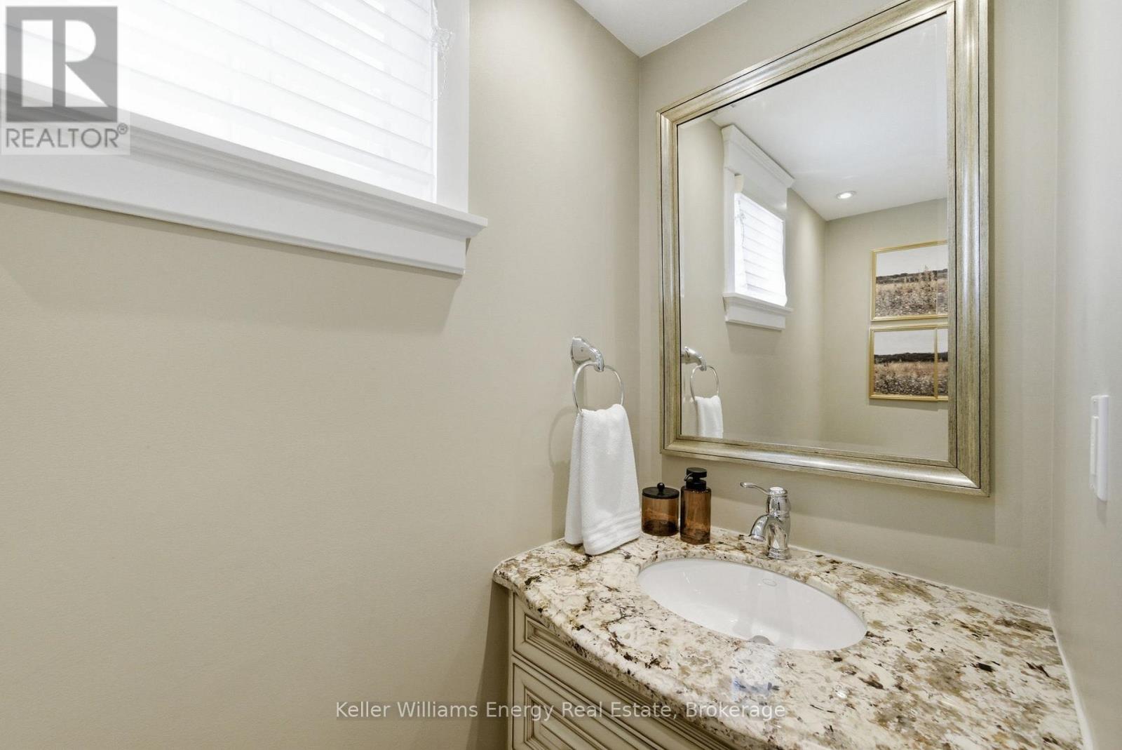 1238 Fieldstone Circle, Pickering, Ontario  L1X 1B4 - Photo 18 - E13242018