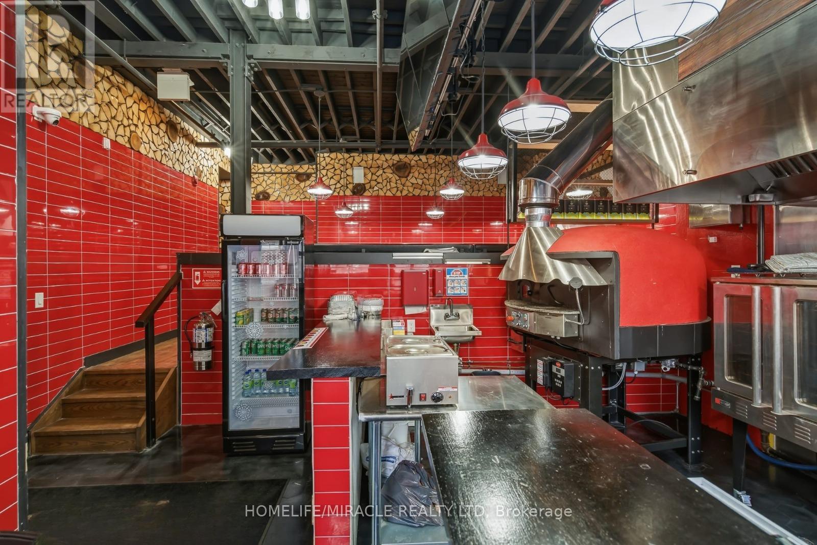 45 James Street, St. Catharines, Ontario  L2R 5B9 - Photo 8 - X12813834