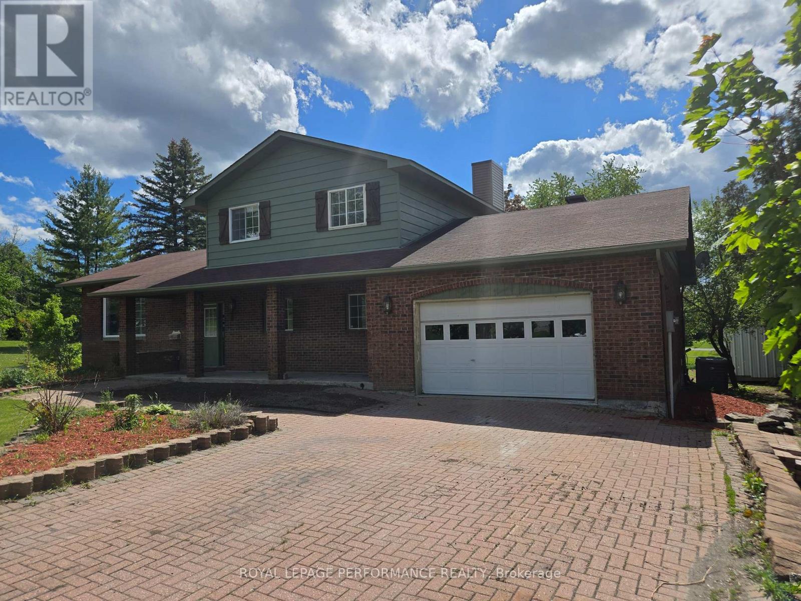 3494 Marydale Avenue, South Stormont, Ontario  K6K 1N9 - Photo 2 - X13242016