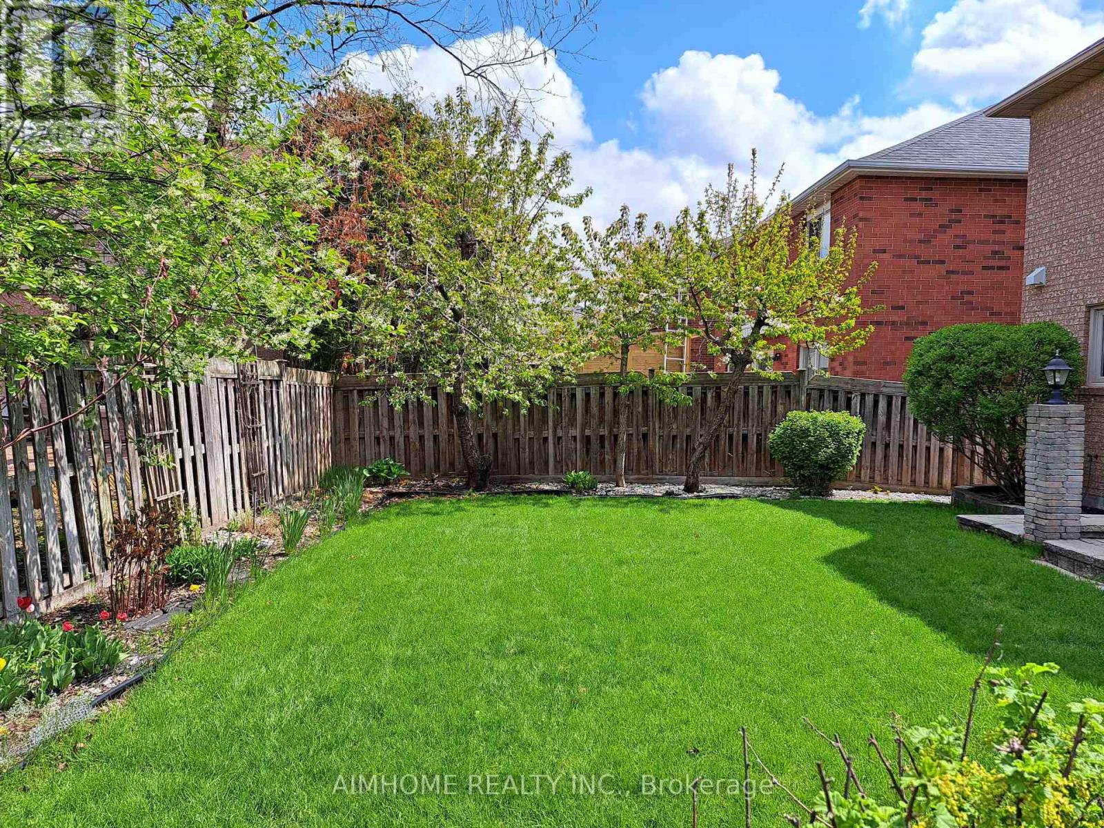 3295 Bloomfield Drive, Mississauga, Ontario  L5N 6X7 - Photo 38 - W13147486