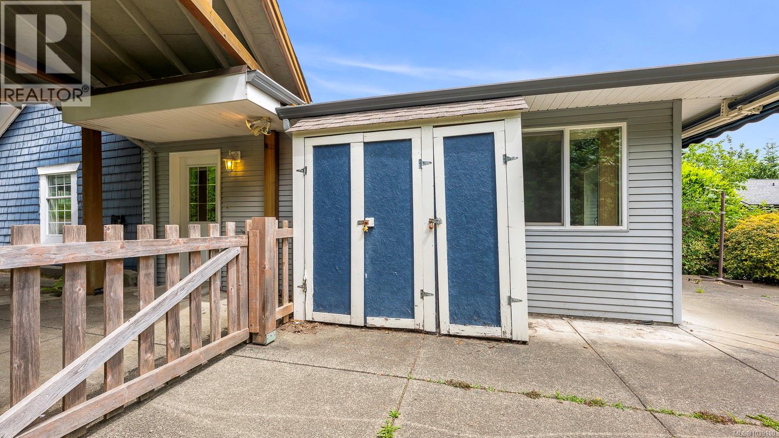 3351 Crescent St, Cumberland, British Columbia  V0R 1S0 - Photo 22 - 1039190