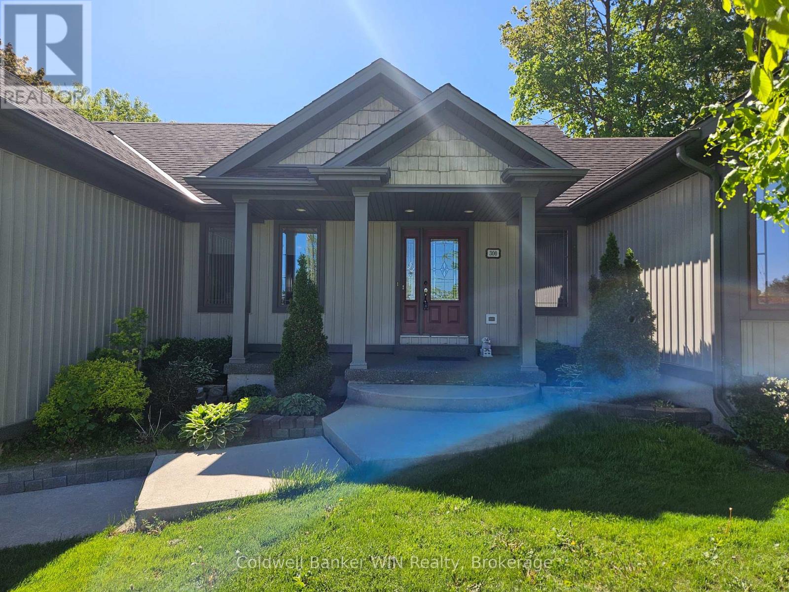 300 Durham Street W, Wellington North, Ontario  N0G 2L1 - Photo 3 - X12984644