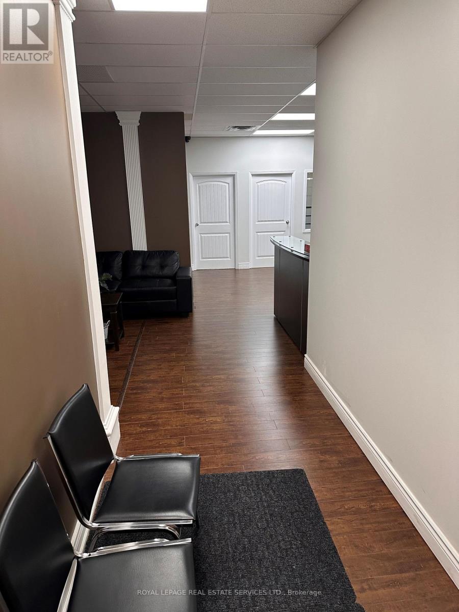 411 - 9140 Leslie Street, Richmond Hill, Ontario  L4B 0A9 - Photo 2 - N13242108