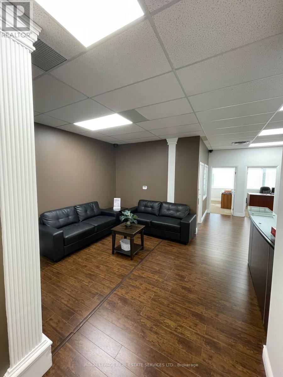 411 - 9140 Leslie Street, Richmond Hill, Ontario  L4B 0A9 - Photo 3 - N13242108