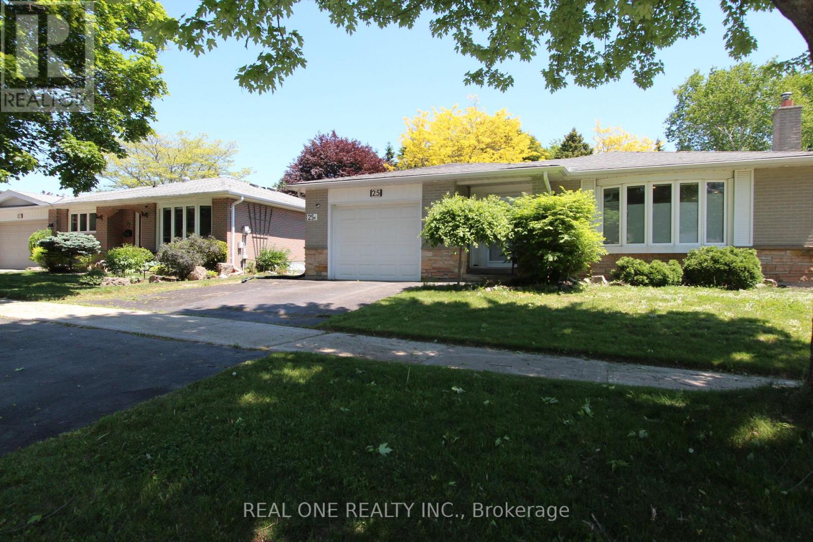 25 Bigwin Drive, Aurora, Ontario  L4G 3C4 - Photo 1 - N13242126