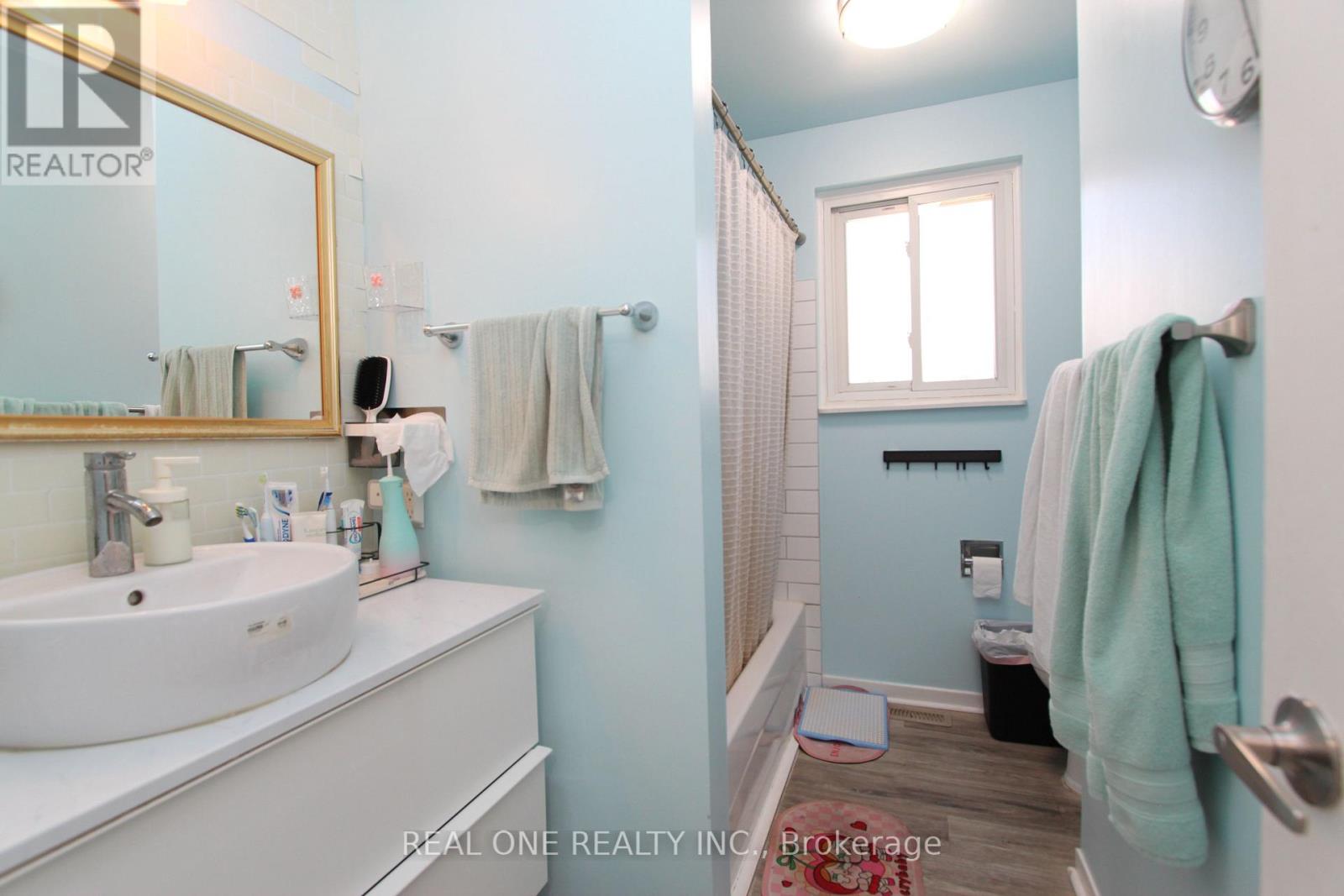 25 Bigwin Drive, Aurora, Ontario  L4G 3C4 - Photo 14 - N13242126