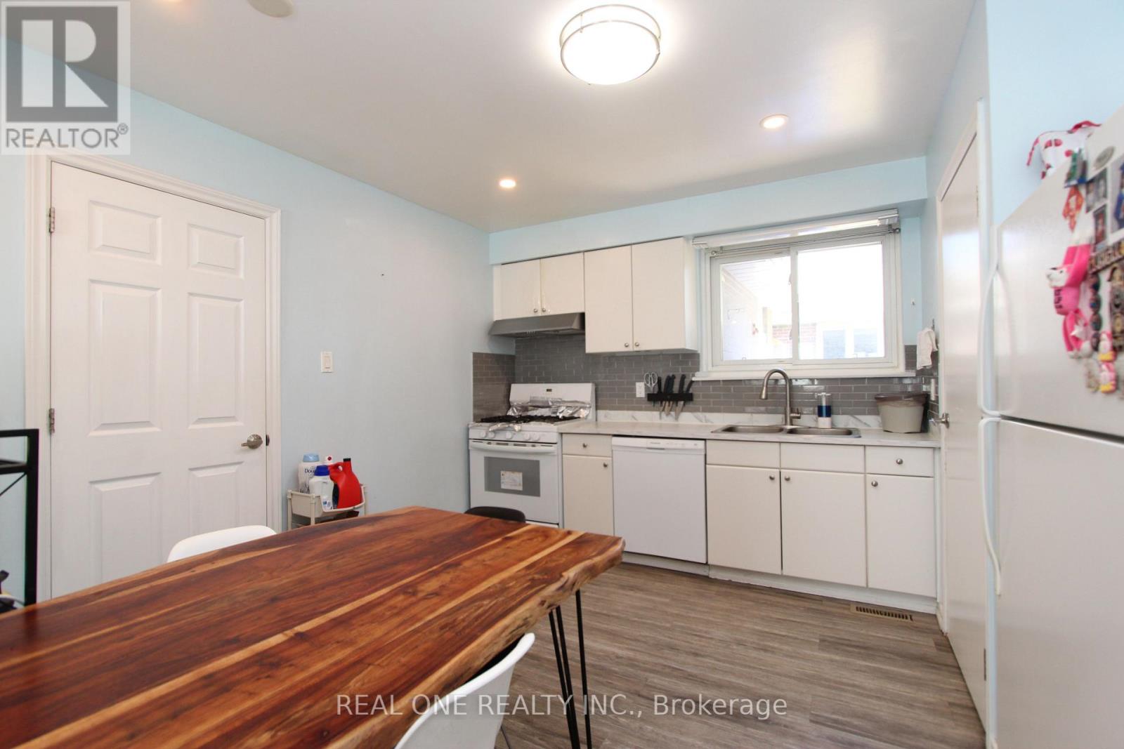 25 Bigwin Drive, Aurora, Ontario  L4G 3C4 - Photo 7 - N13242126