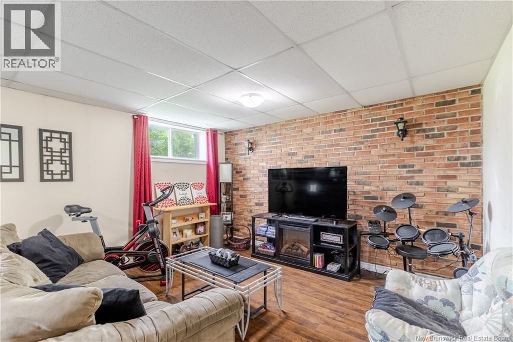 281 Canterbury Drive, Fredericton, New Brunswick  E3B 4M2 - Photo 23 - NB141090